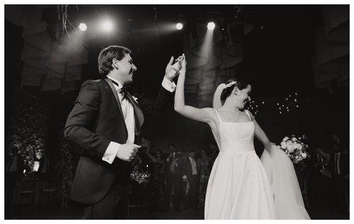 carousel-hero-element image-0