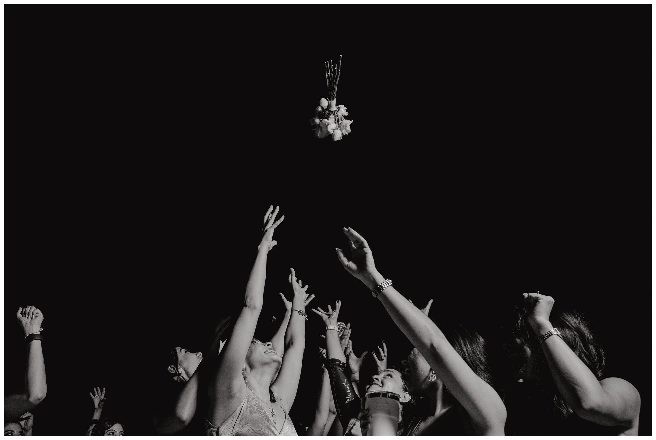 carousel-hero-element image-0